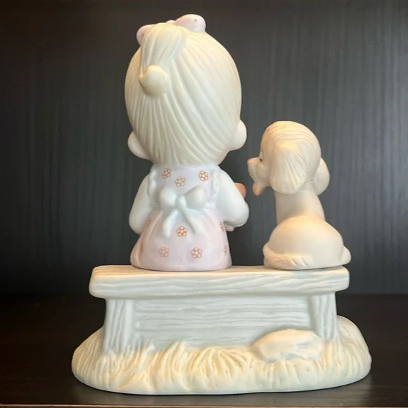 Vintage Precious Moment - Loving is Sharing Figurine- Valentine - Picture 2 of 4